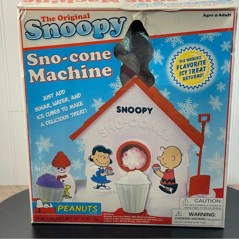 The Original Design Snoopy Sno-Cone Maker Sababa Toys 2007 Summer Fun‎ Icies